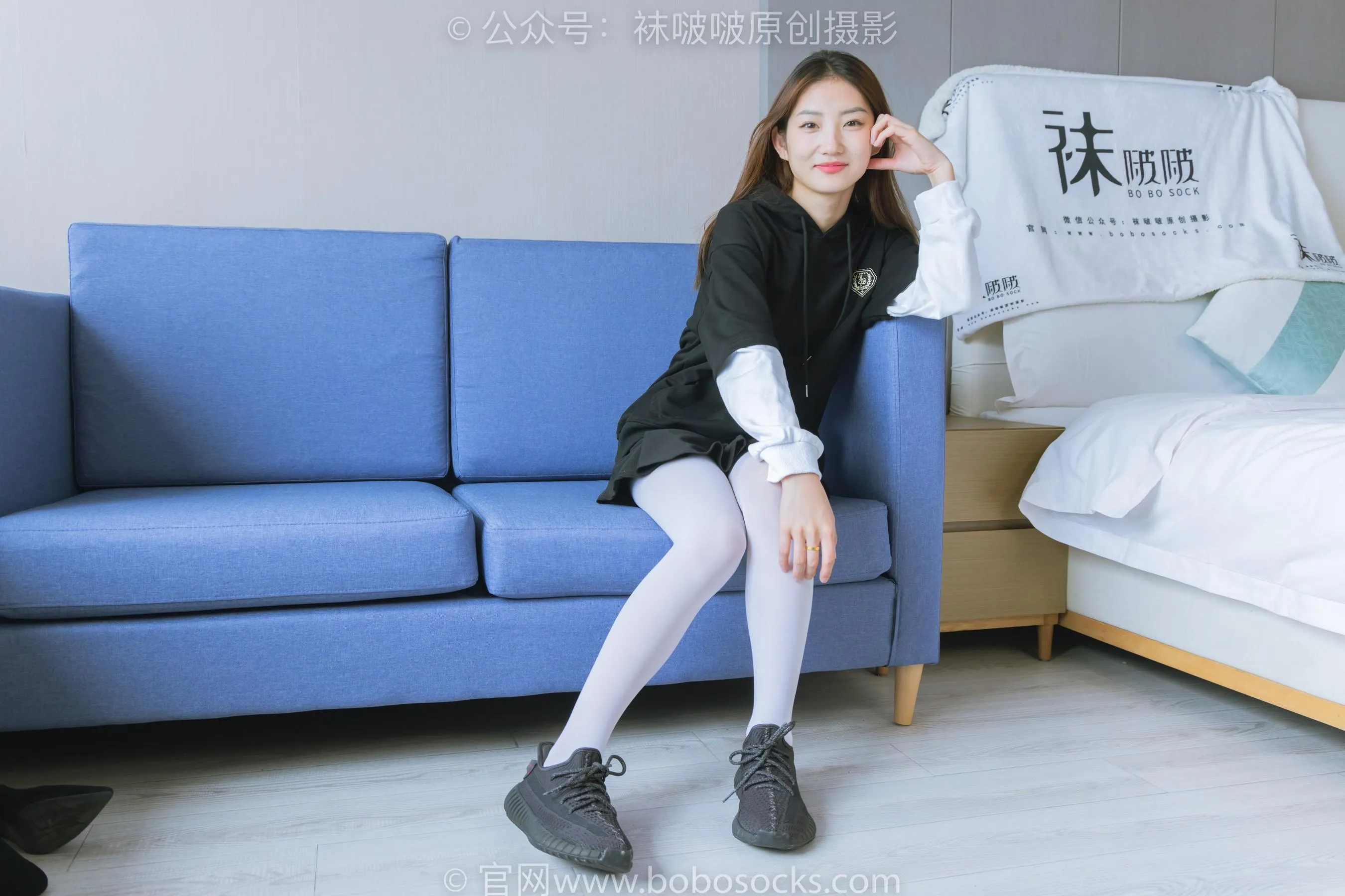 [BoBoSocks袜啵啵]NO.214 小沫-黑色运动鞋、厚白丝 [89P]插图3